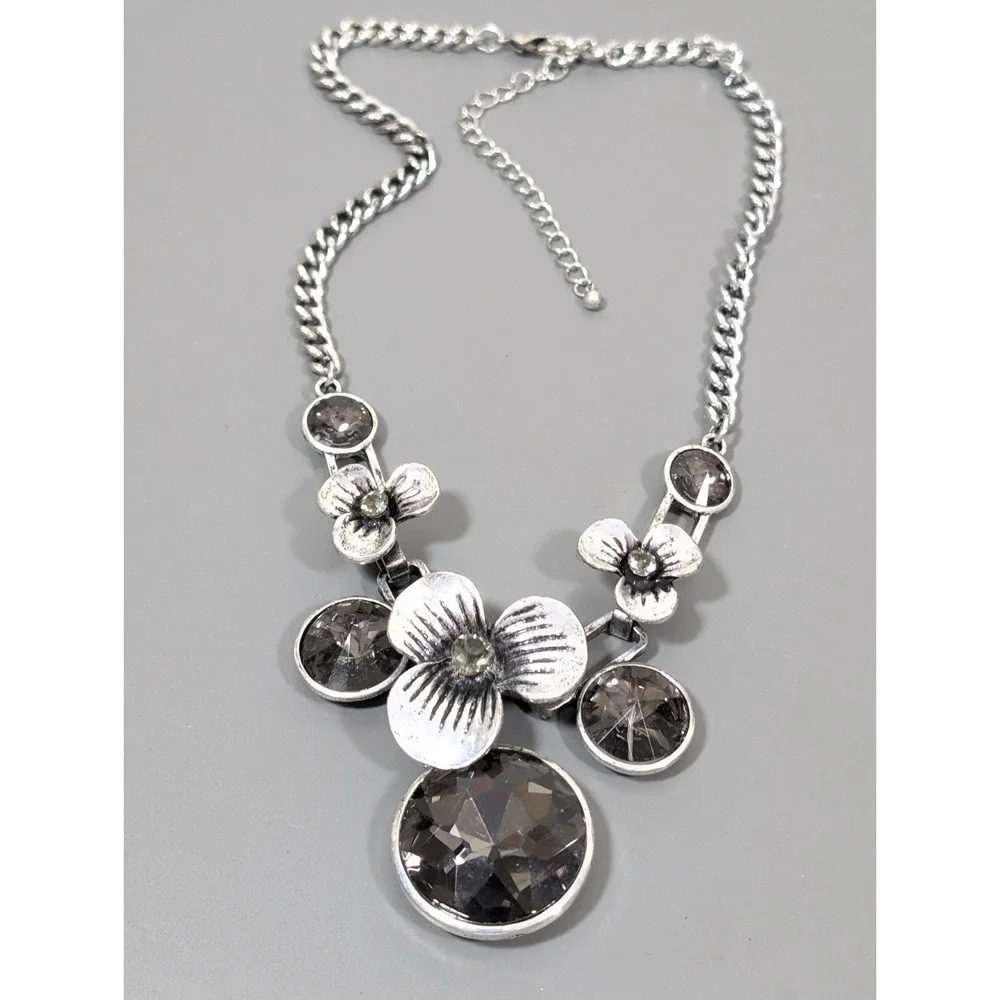 Smokey Gray Crystal Floral Cluster Statement‎ Necklace Silver Tone 22